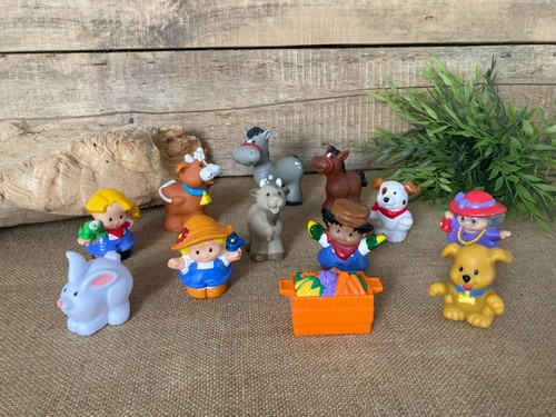 726 lot 11 figurines - de,