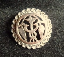 Broche médaille médaillon