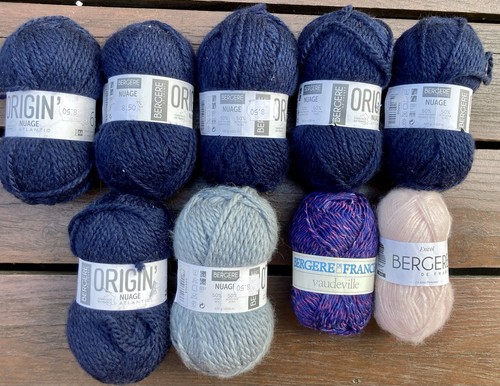 Lot pelotes de laine - 9,