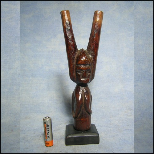 Lance pierre lobi art - pierre,