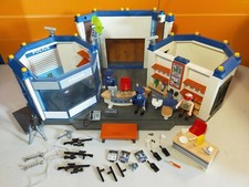 sympa Commissariat de police 4264  Playmobil ( policier , bandit    ) 0649