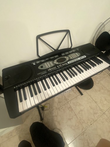 Piano électrique noir et - piano,,