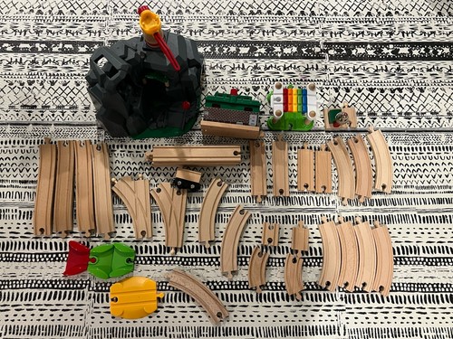 Brio train set - train,