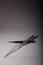 stylet corse manche en bois rouge 182