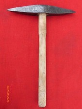 marteau têtu pic tailleur de pierre outil ancien