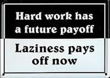 Rigide Travail A Une Futur Mini Signe / Métal Carte Postale 110mm x 80mm