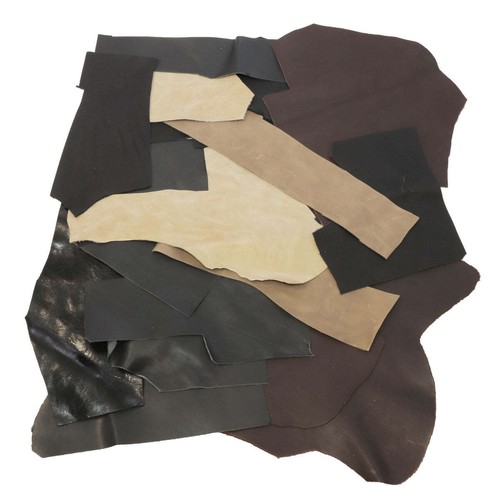 Lot chutes de cuir - de,