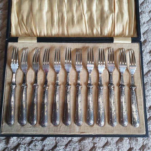 Ancien coffret fourchettes - ,