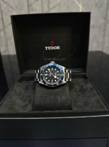 Montre tudor black bay - tudor,