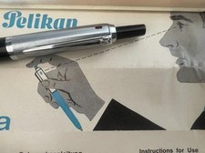 Pelikan Stylo-Plume Sphère 3 x1 Couleurs Recharge Bariolé Noir-Vert-Rouge Cru