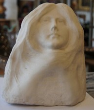 Sculpture  tête de femme en