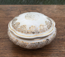 LIMOGES bonbonnière boîte à bijoux en porcelaine signée - diamètre 10 cms