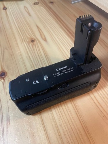 Beautiful canon battery grip - canon,