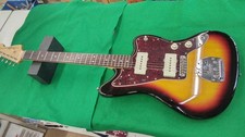 Guitare électrique FENDER