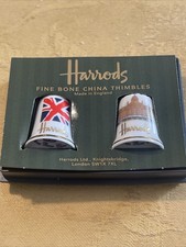 Dés à coudre de collection