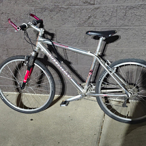 Specialized rockhopper 26in - rockhopper,
