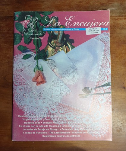 Encajera revue de - la,