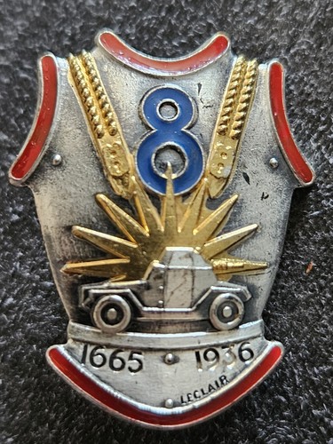 Insigne pucelle militaire - pucelle, 8°