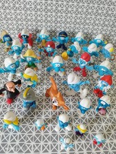 Lot de 28 figurines