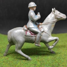 Quiralu soldat de  plomb creux  cavalier porte drapeau poilus WWI casque Adrian