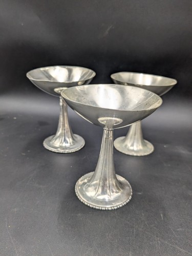 Rare coupes champagne art - coupes,