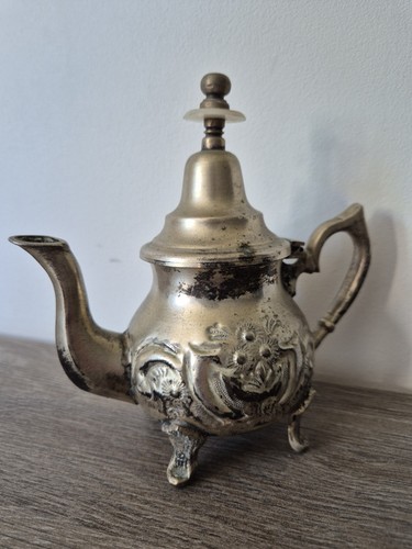 Ancienne petite théière - ancienne,