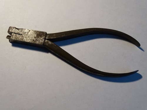 Outil ancien horloger