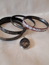 TRÈS JOLIE ENSEMBLE DE BRACELET EMAILLE MICHAELA FREY