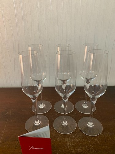 Champagne flutes in - 16,