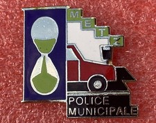 T35 Pins POLICE MUNICIPALE METZ Policier Horodateur Parcmètre Vintage lapel pin