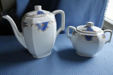 Cafetière et sucrier décor