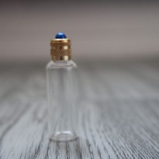 5.7 cm de haut, fiole de sac