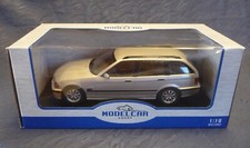 Voiture miniature au 1/18: BMW