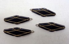 Lot 4 peignes anciens -