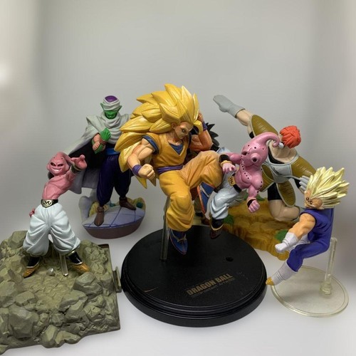 Lot pièces dragon ball - de,