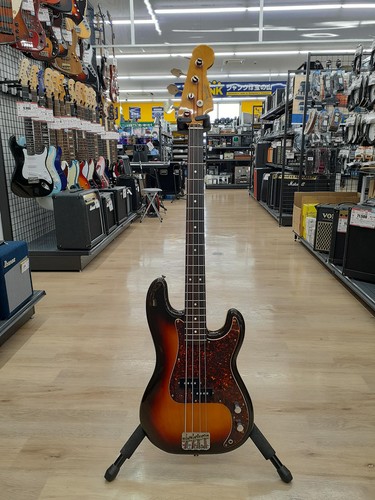 Guitare basse électrique