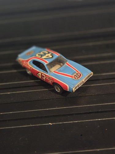 1977 tyco curve - hugger, blue