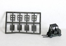 WIKING FENWICK, CHARIOT ELEVATEUR, BERLIN-W STILL R 70 TRAGKRAFT 2.5T + PALETTES