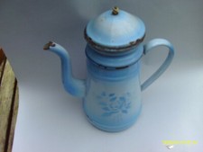 Ancienne cafetière émaillée