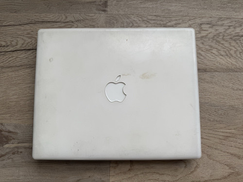 Apple 2001 white ibook - 2001, model