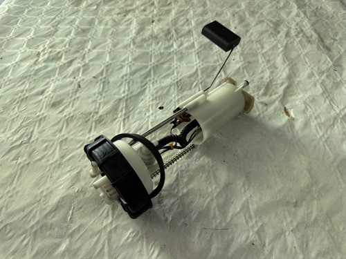 Pompe essence peugeot 400 - pompe,