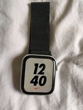 Apple Watch Series 4 argent 44mm