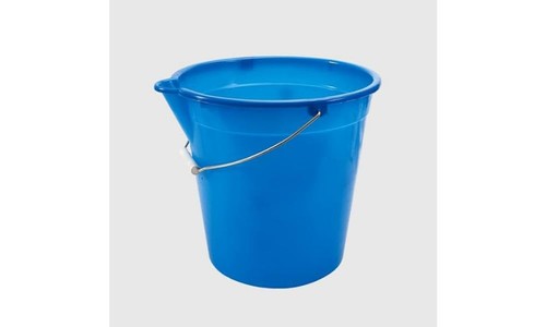 Seau plastique avec bec - seau,
