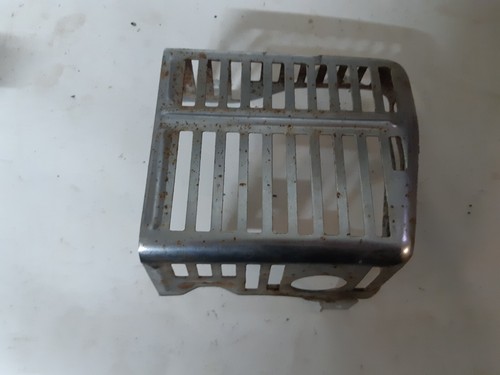 Grille echappement moteur - echappement,