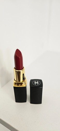 Rouge lèvres chanel - a,