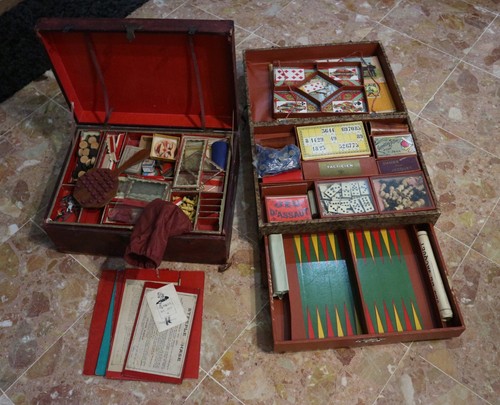 Lot anciens coffrets de - de,