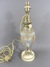 Lampe à pétrole Athénienne bronze doré cristal taillé Empire XIXe électrifiée