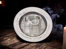 Coupelle Guy Degrenne 18cm: Ceremonie d’initiation maconnique - masonic tray sce