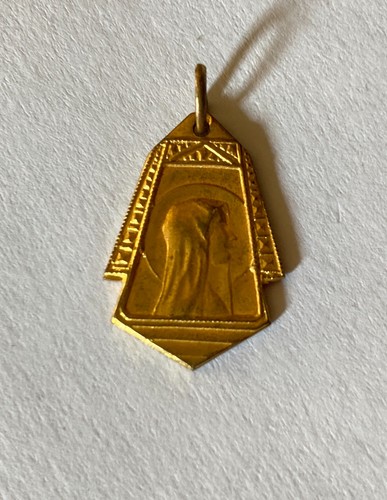Belle médaille religieuse
