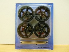 SET DE 4 JANTES TUNING NOIRES D34 mm + PNEUS 1/18 n°33